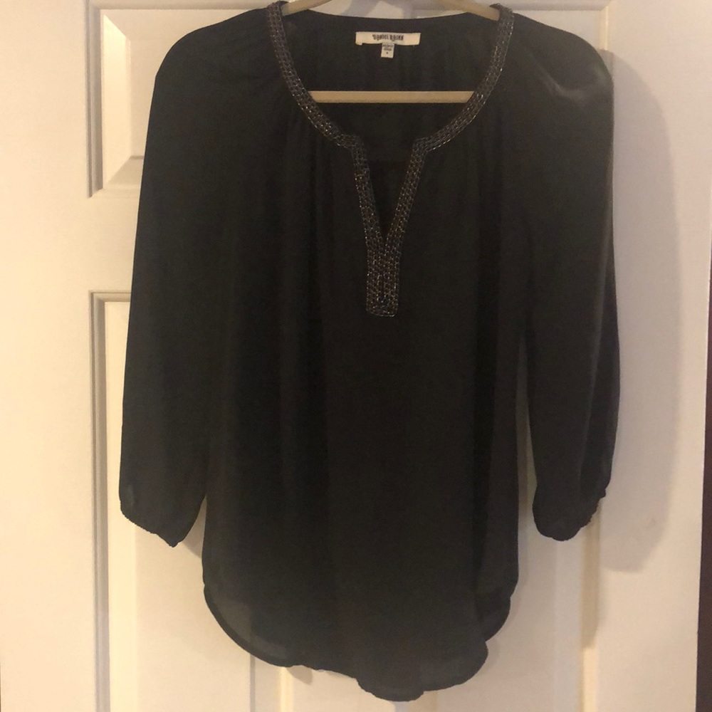 Cute blouse with chain detail size small